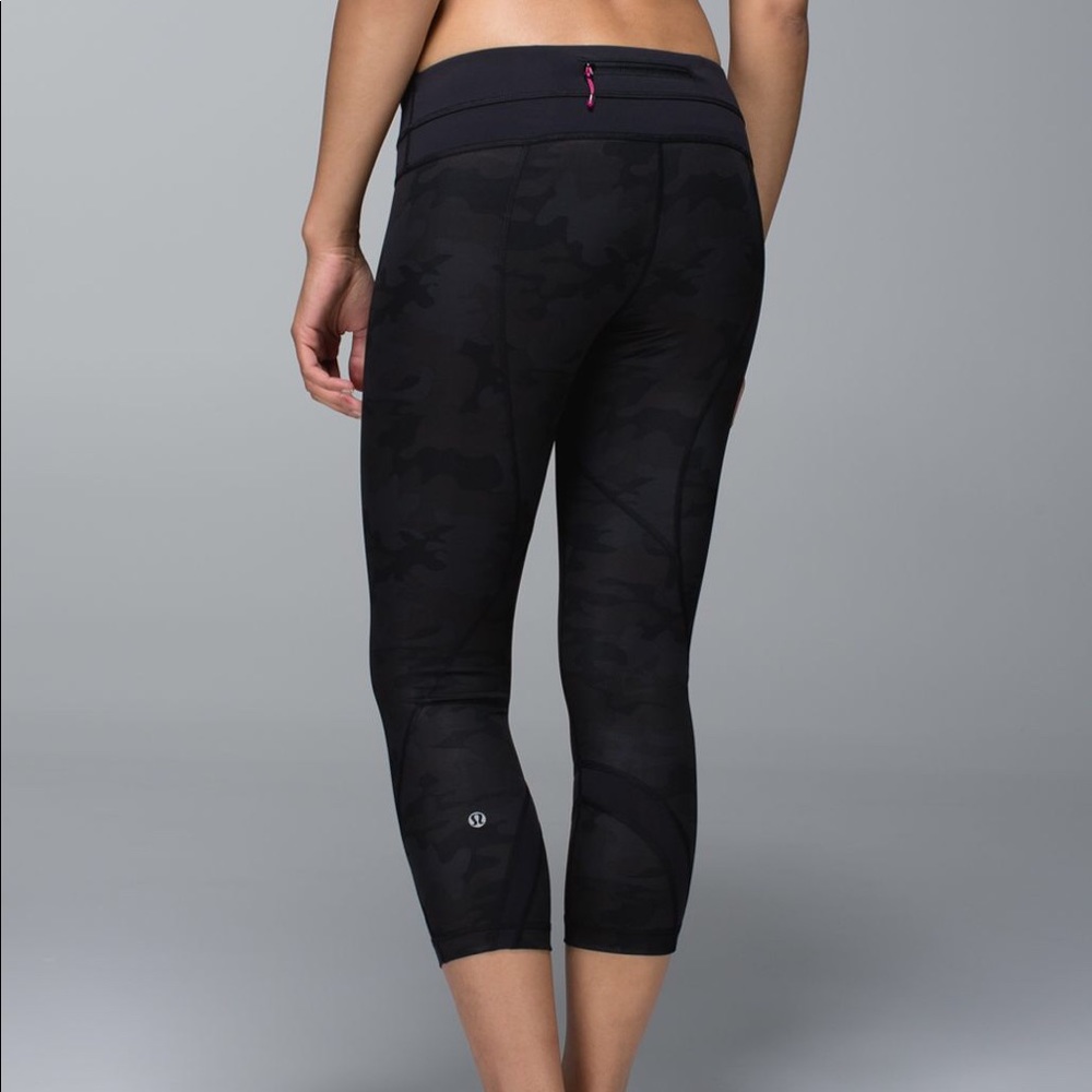 ✨Lululemon Run: Inspire crop II Savasana Camo Blk